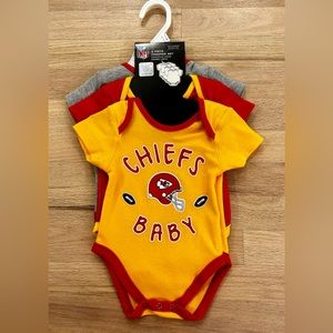 Baby’s KC chiefs onesies